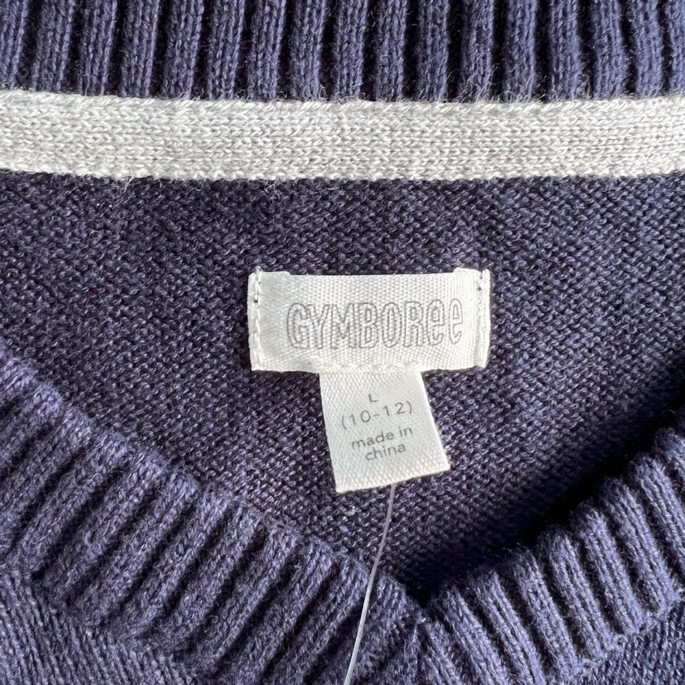 Gymboree sweater. For girls or boys. Size: 10-12